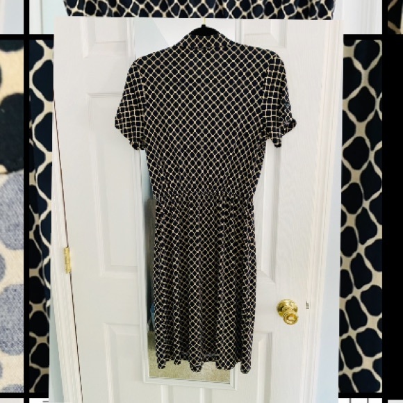 En Focus Studio Dress - Picture 2 of 6